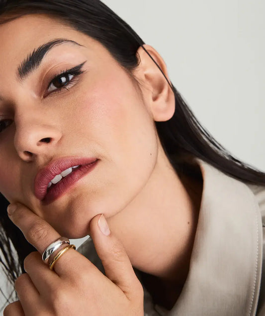 Elegant ring i blandade metaller